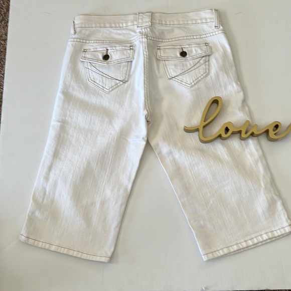 Sonoma Off White Bermuda Shorts - Picture 3 of 6